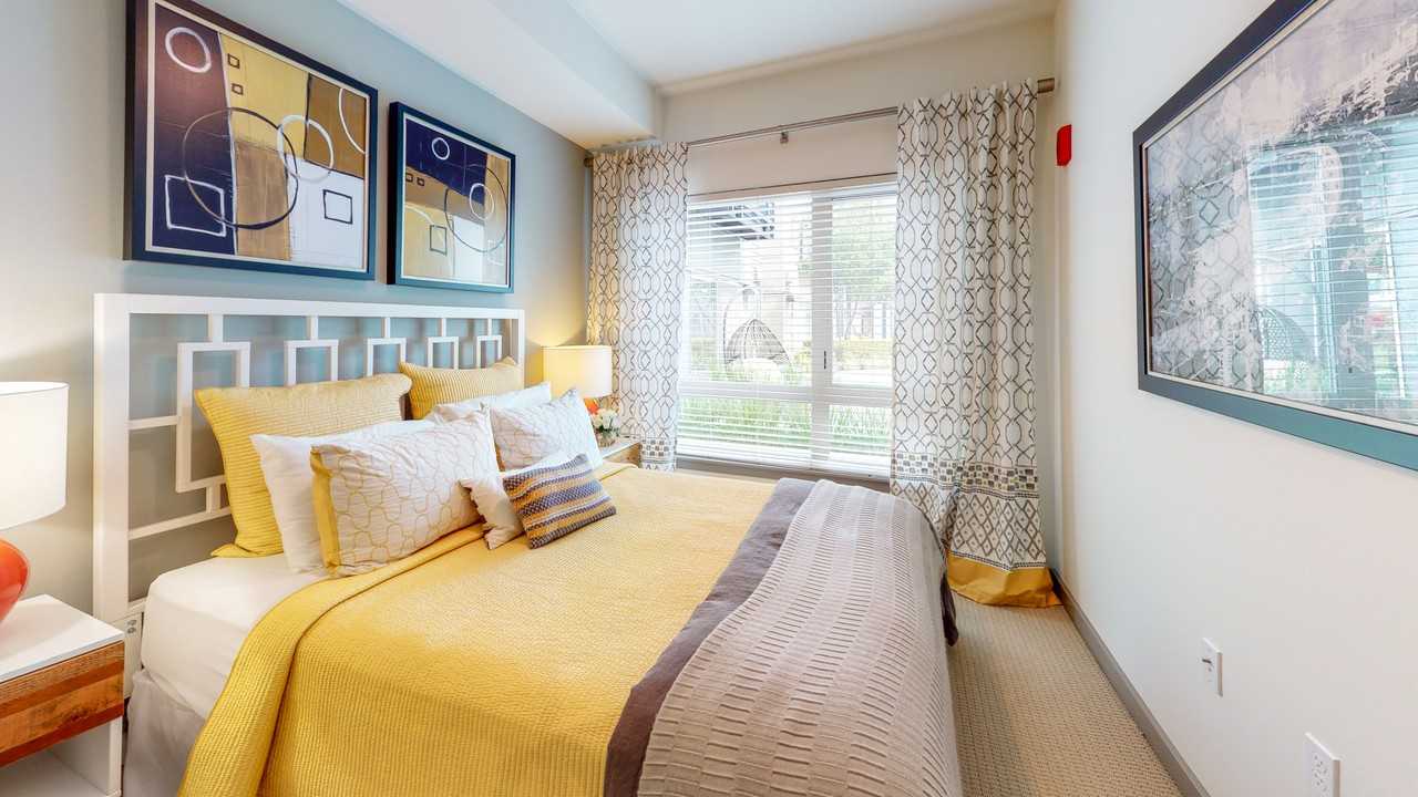 Trek - Photo 7 of 175