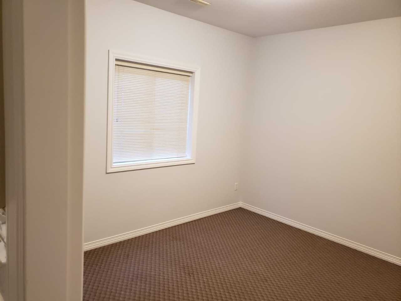 17105 Greenway Drive - Photo 5 of 7