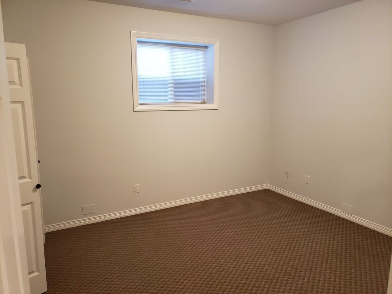 17105 Greenway Drive - Photo 6 of 7