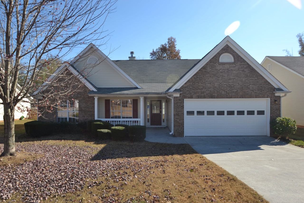 4020 Mcpherson Dr - Photo 2 of 6