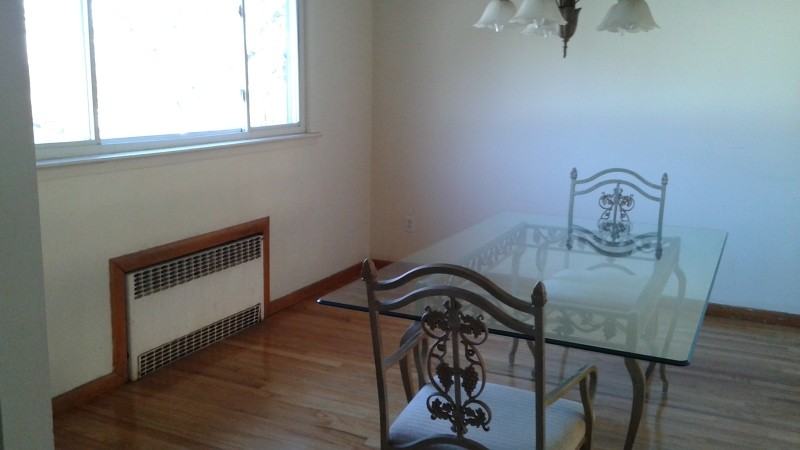 134 Jefferson Pl - Photo 3 of 10