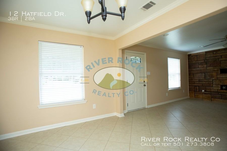 12 Hatfield Dr - Photo 3 of 10