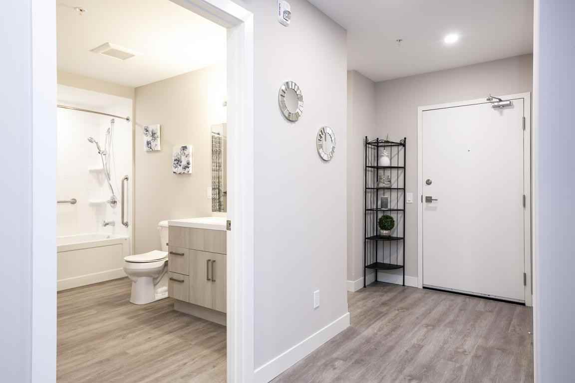 Oxford Haus - Photo 3 of 30