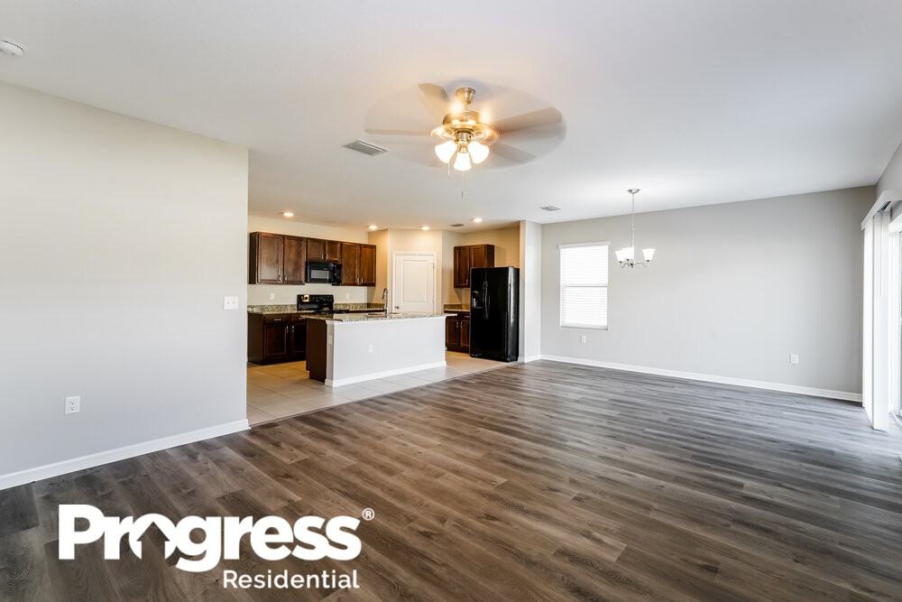 9818 Warm Stone St - Photo 3 of 16