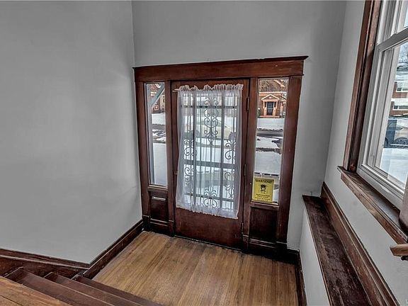 73 Easton Ave - Photo 2 of 11