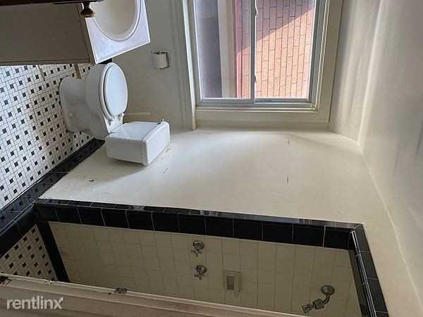 5823 Station St - Photo 2 of 8