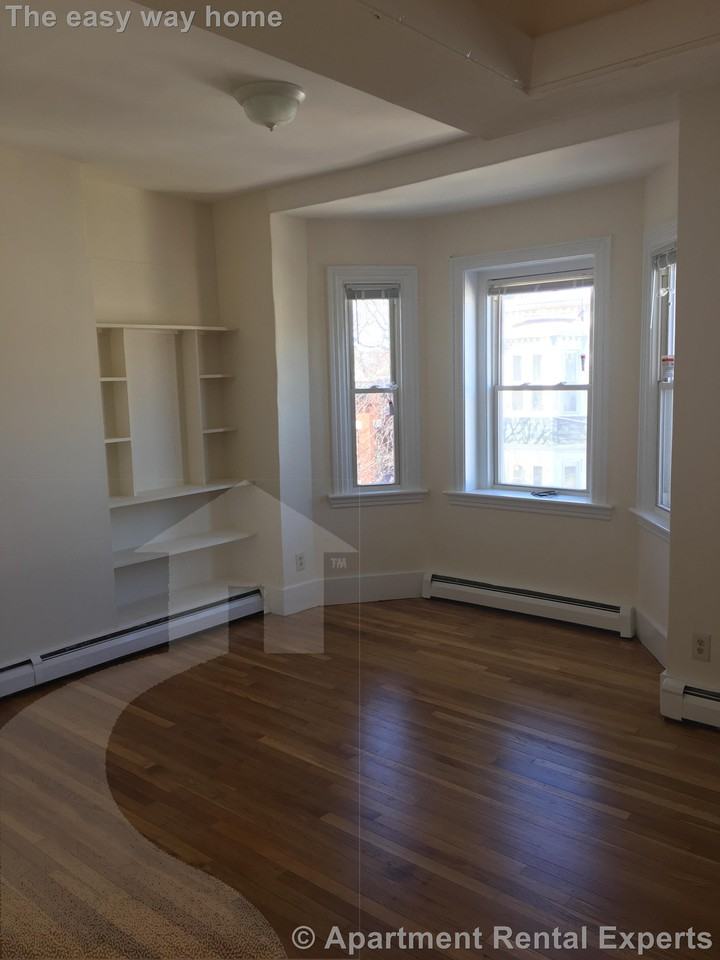 45 Florence St #3 - Photo 4 of 7