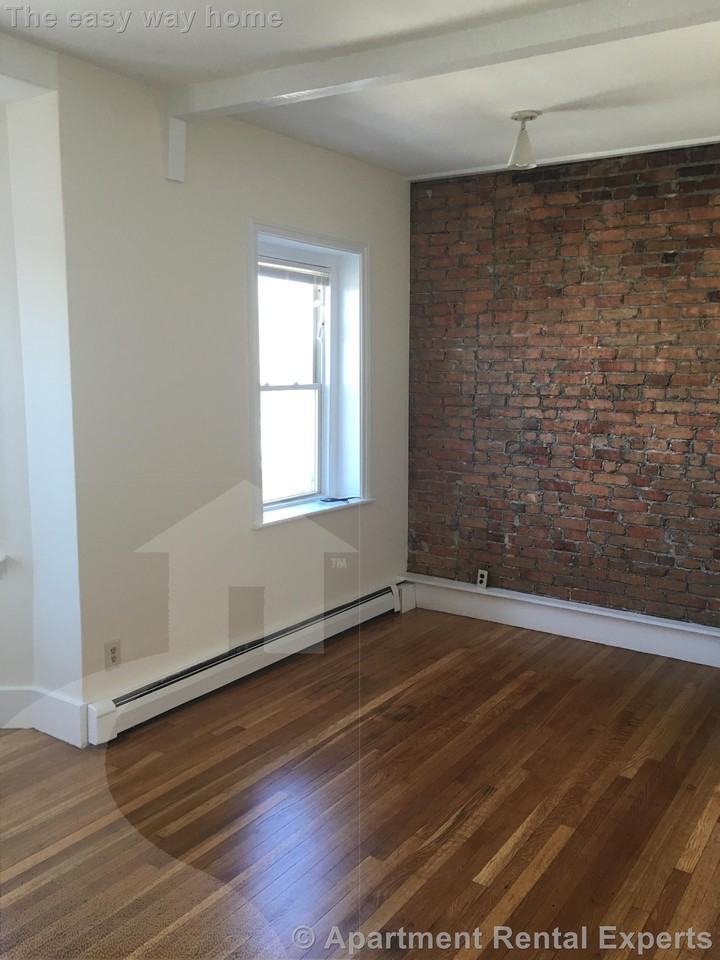 45 Florence St #3 - Photo 3 of 7