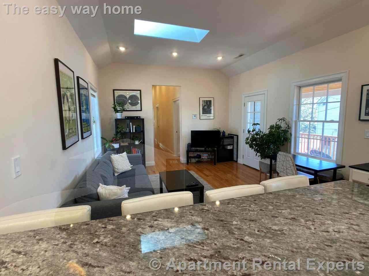 14 Flint St #2 - Photo 4 of 14