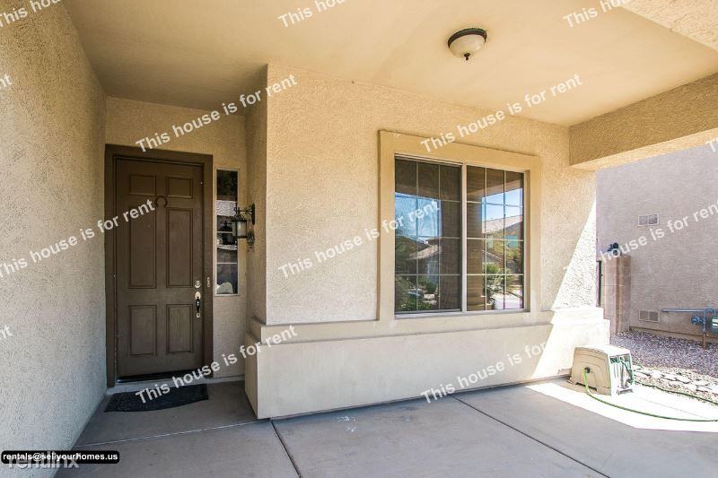 7019 S 58th Ave - Photo 3 of 32