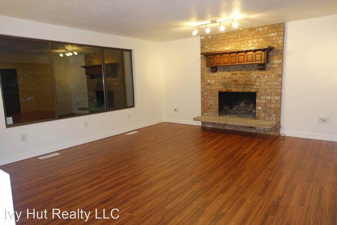 6454 Ne 198th St - Photo 2 of 20