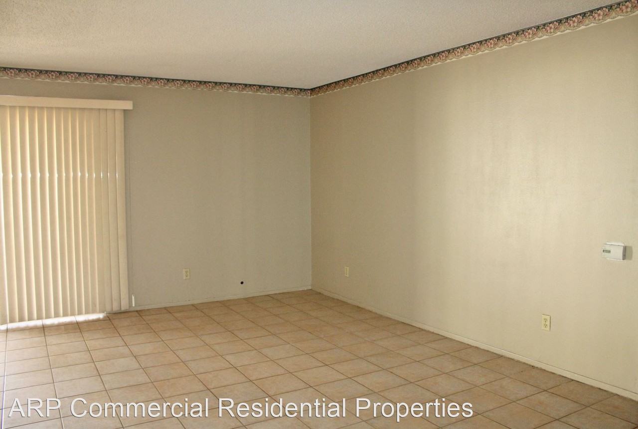 2800 Escarpa Dr - Photo 2 of 10