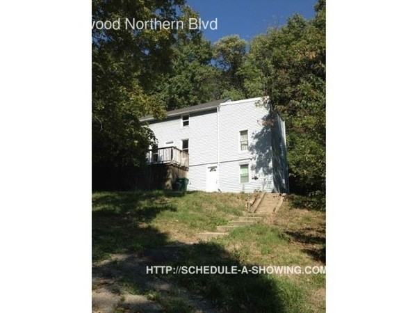 1807 Westwood Northern Blvd - Photo 2 of 7