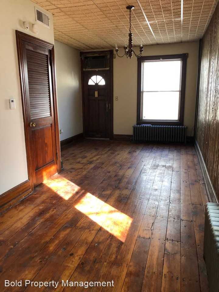 330 Miller St - Photo 3 of 12