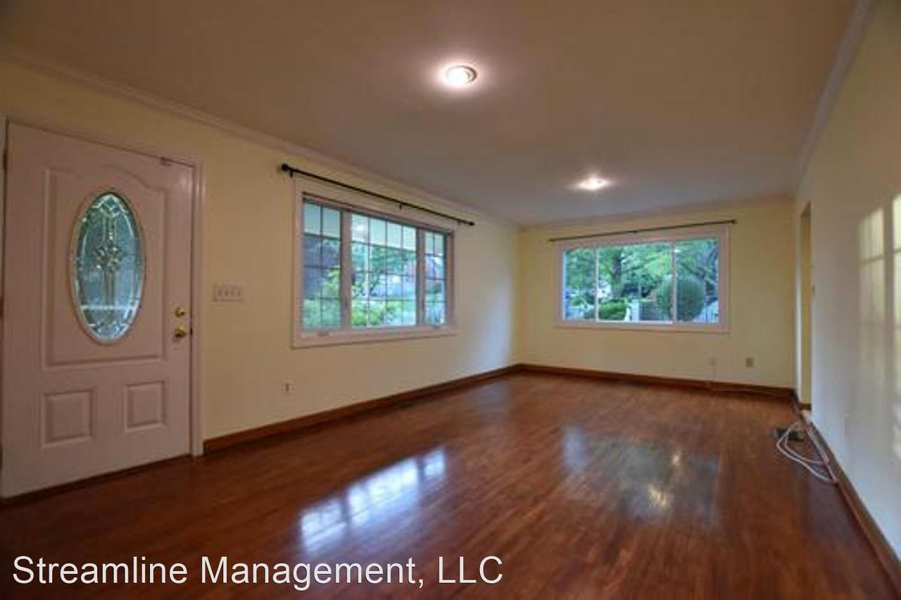 3224 Edgewood Rd - Photo 3 of 19