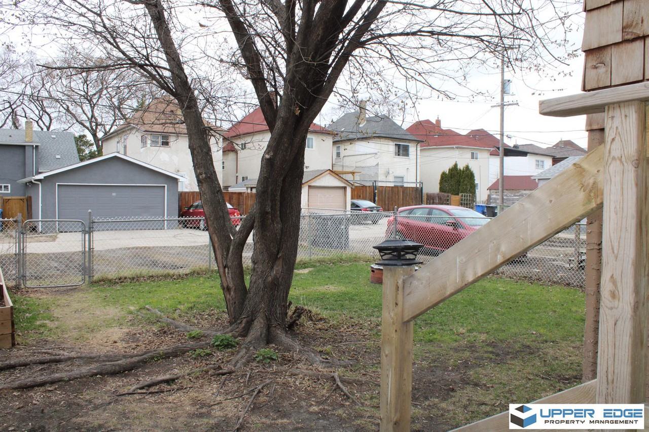 845 Mcdermot Ave - Photo 3 of 15