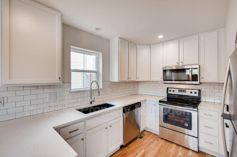 3750 1/2 N Gilpin St - Photo 3 of 10