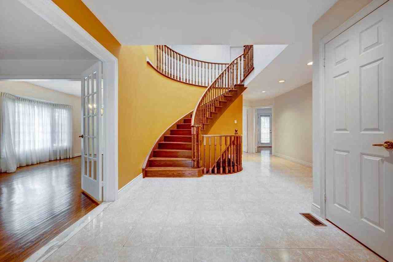 131 Horsham Avenue - Photo 3 of 29