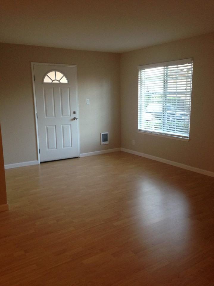 1129 Capuchino Ave #2 - Photo 2 of 8