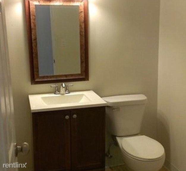 1008 Washington Blvd #5 - Photo 2 of 10