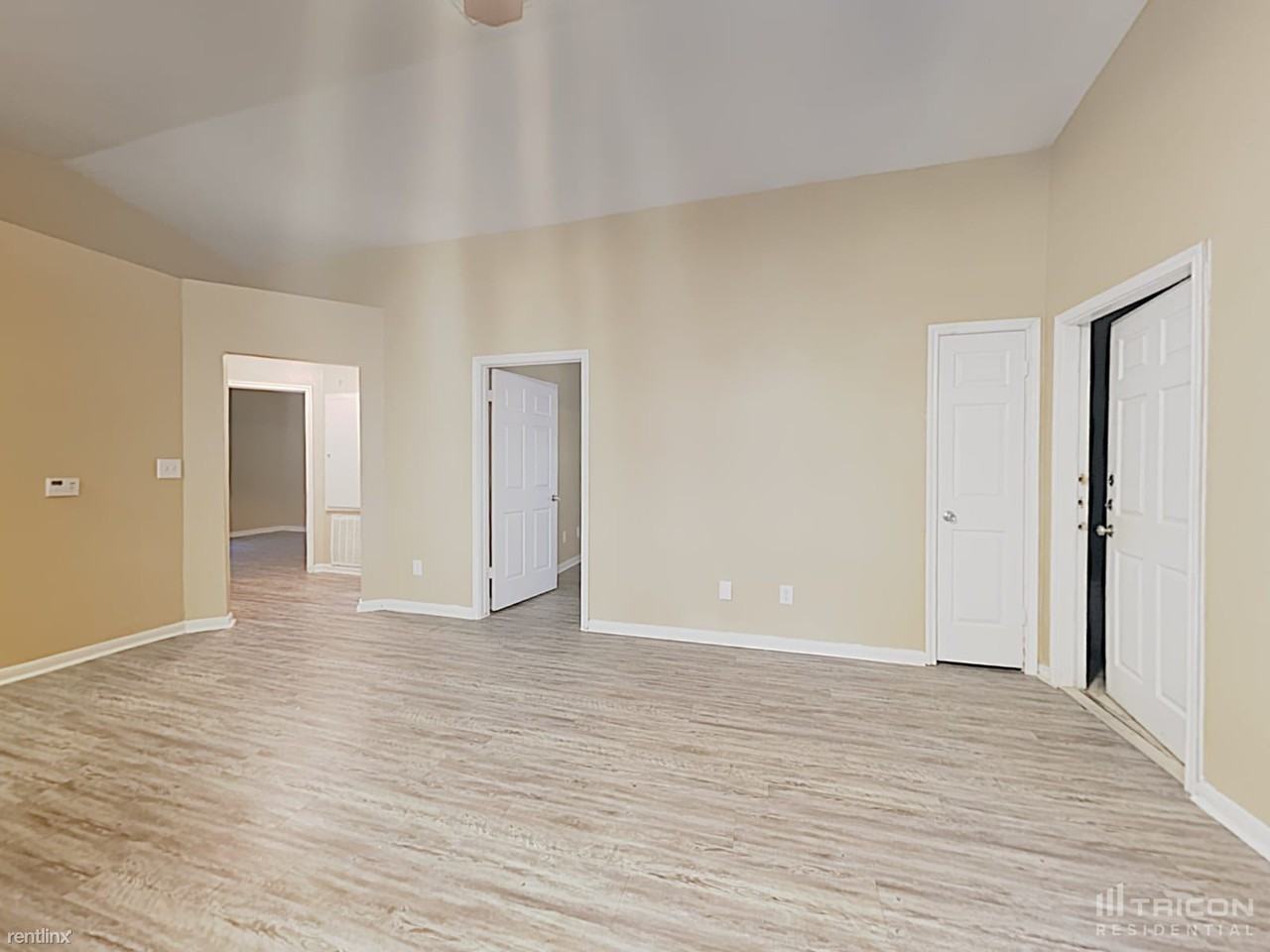3114 Kelling St - Photo 3 of 15