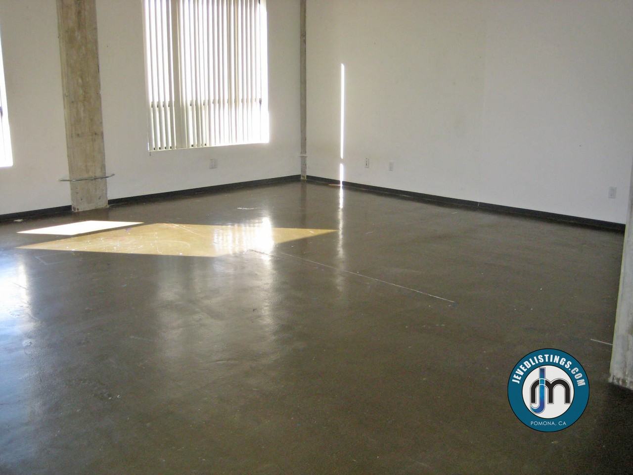 281 S Thomas St #301 - Photo 3 of 9