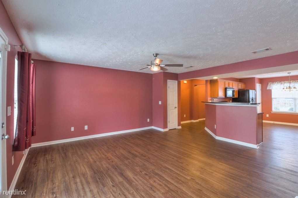 1830 Shaylin Loop - Photo 3 of 6