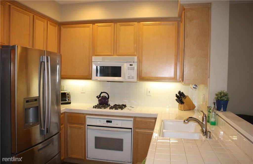 913 S Prescott Pl - Photo 2 of 5