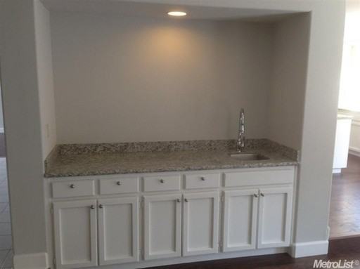 1822 Egret Dr - Photo 3 of 13