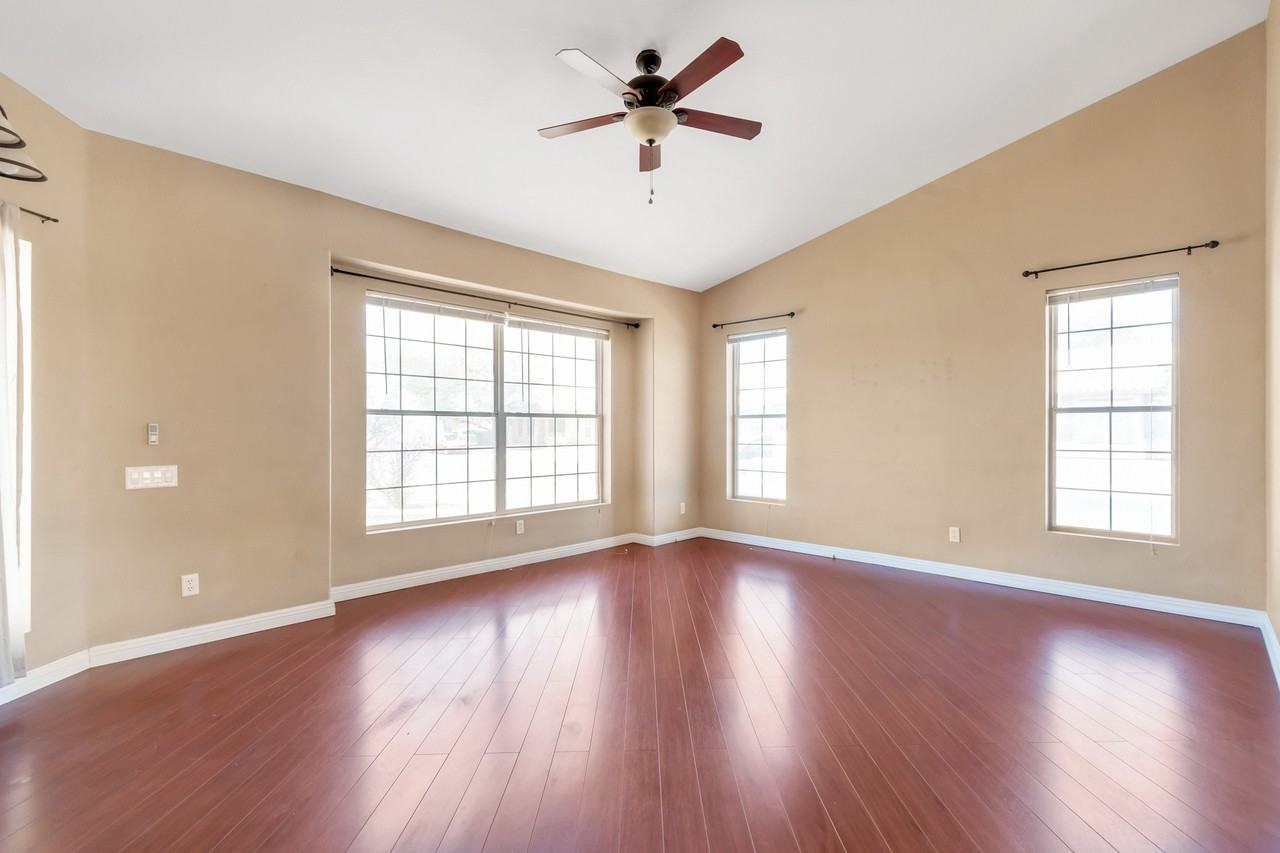 7165 W Yarbough Dr - Photo 3 of 25