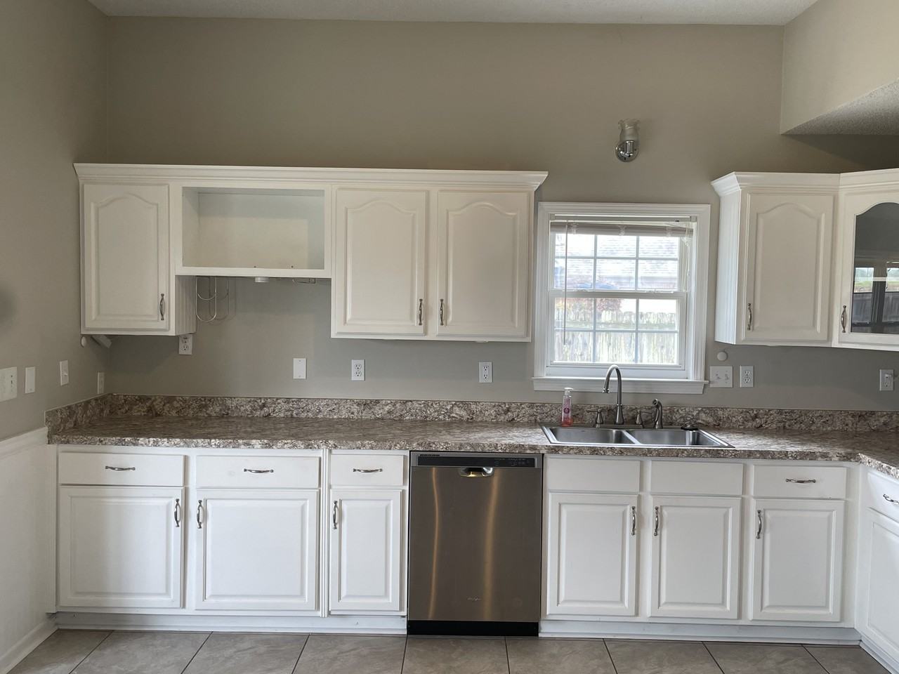 5240 Summer Wind Ln - Photo 2 of 4