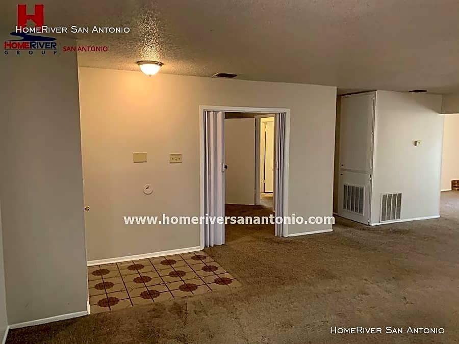 8422 Oak Fence St - Photo 2 of 10