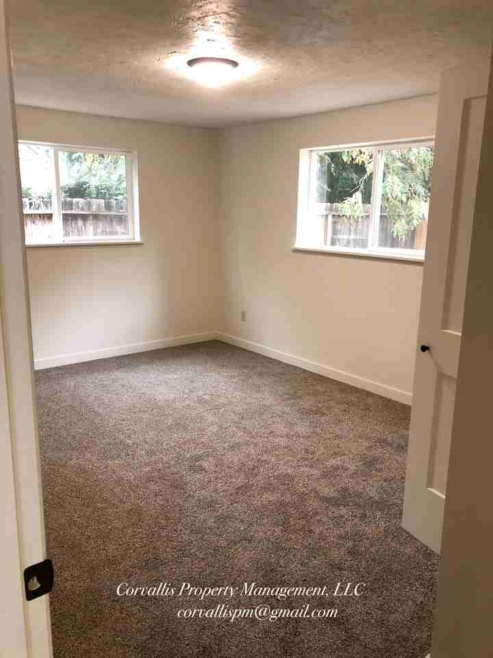 2039 Nw Arthur Pl #1 - Photo 5 of 20