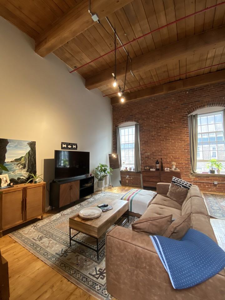 1350 Rosa L Parks Boulevard - Photo 3 of 9