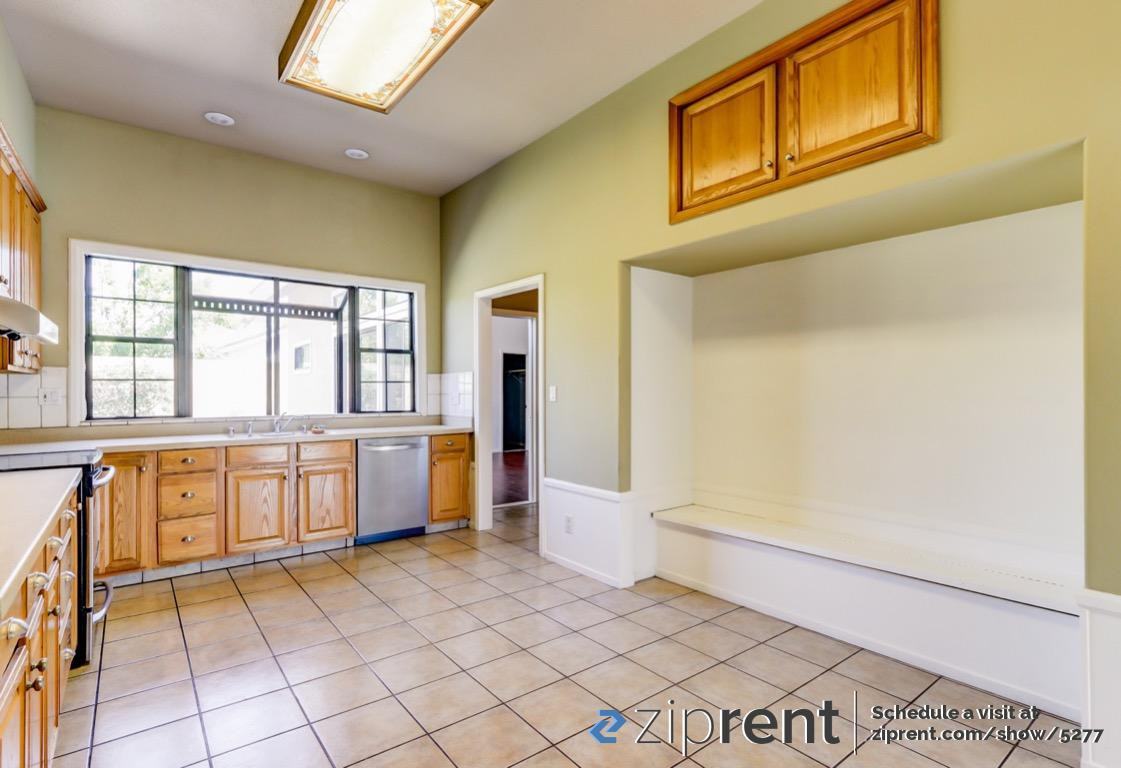 17814 Stowers Ave - Photo 3 of 20