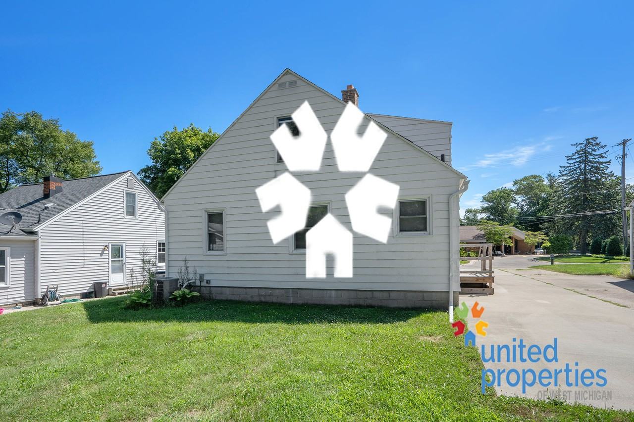 1009 Edison Avenue Northwest - Photo 3 of 20