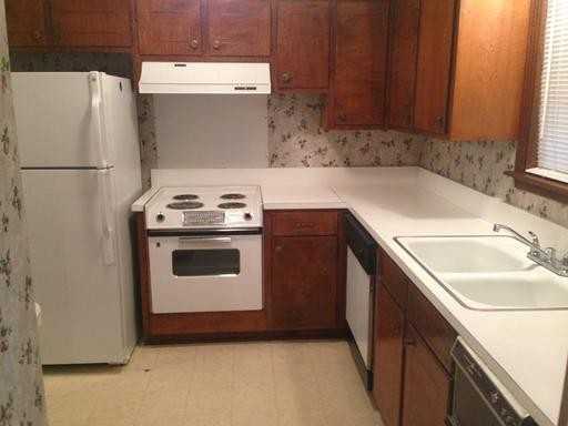 1400 King Arthur Blvd - Photo 3 of 12