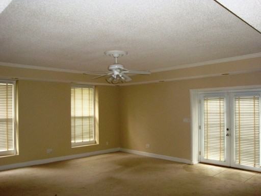 2525 Jerry Jones Dr - Photo 2 of 29