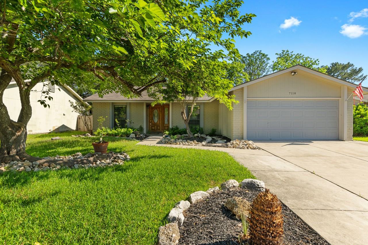 7118 Spring Flower St - Photo 2 of 20