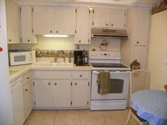 1330 Glen Oaks Dr E - Photo 2 of 8