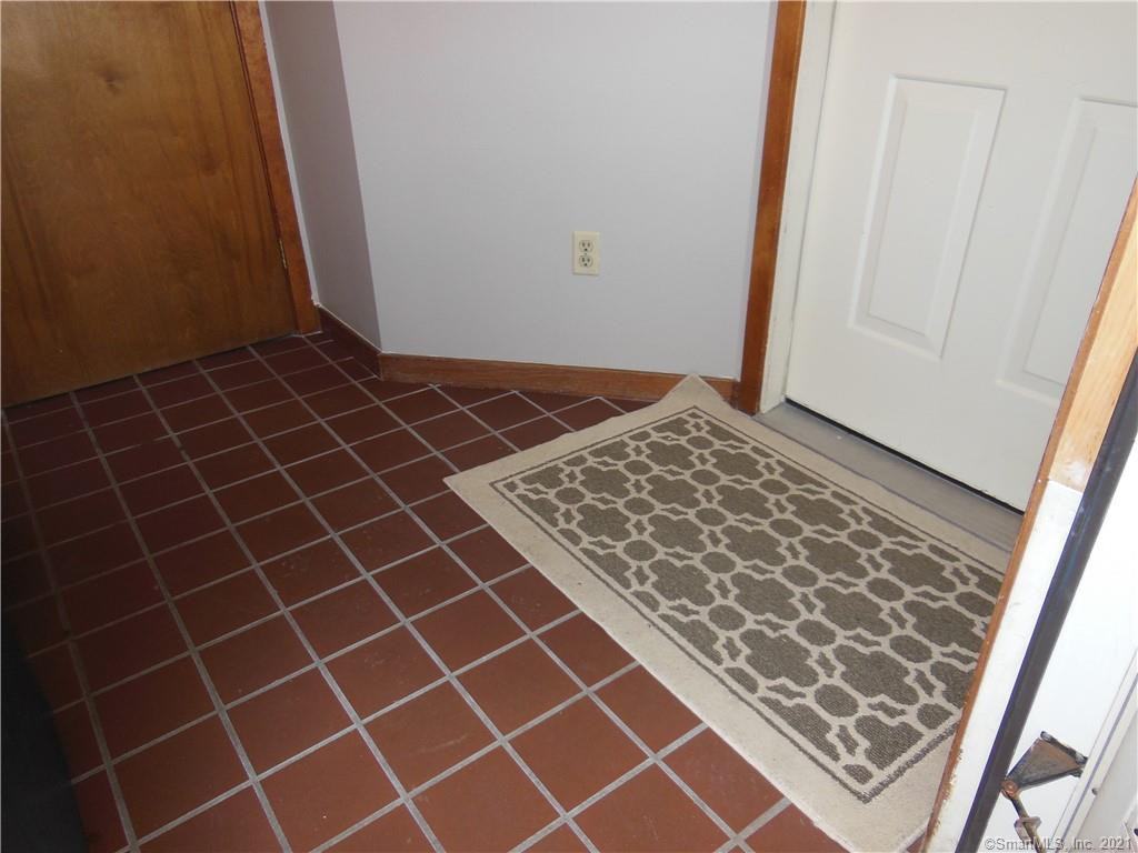 322 Pheasant Gln - Photo 3 of 24