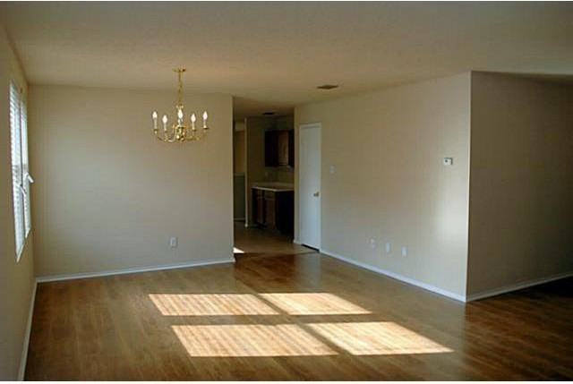 1013 Willow Tree Dr - Photo 2 of 8