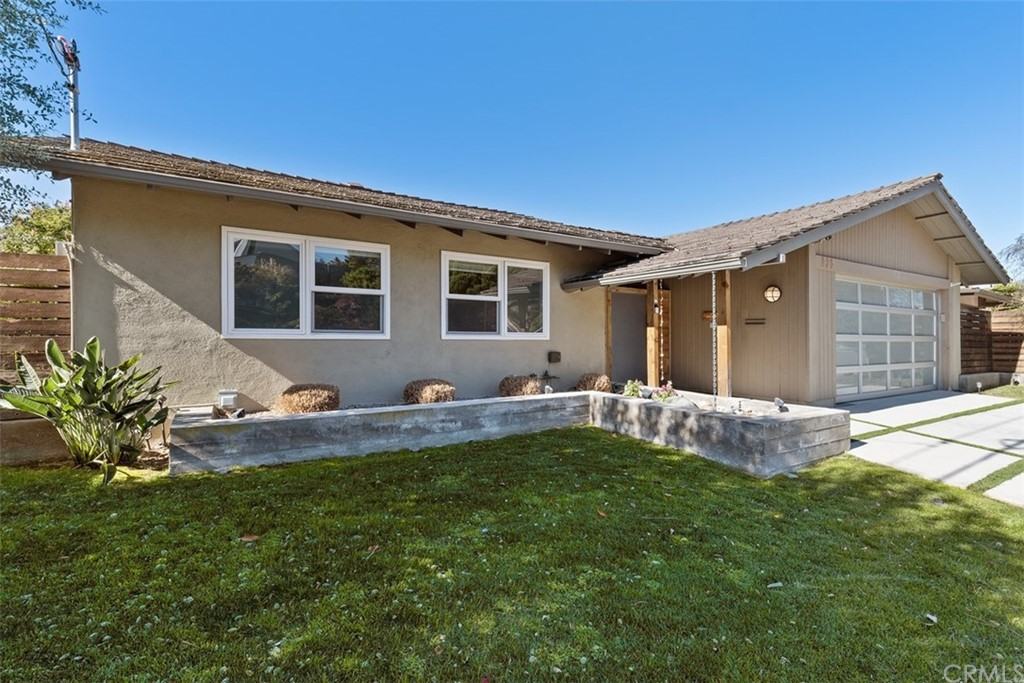 723 Avenida Presidio - Photo 2 of 43