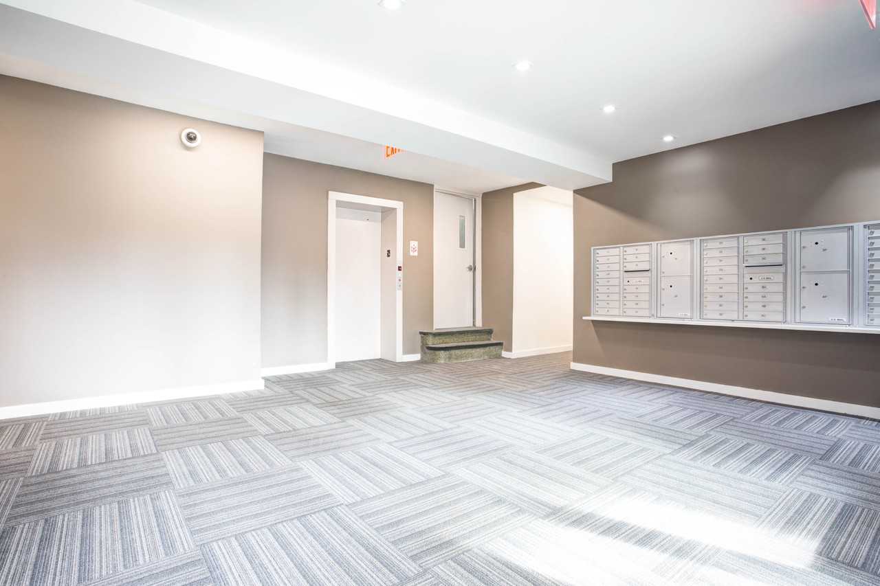 Pelham Park View - Photo 3 of 5