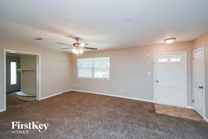 4520 Hartman Rd - Photo 3 of 15