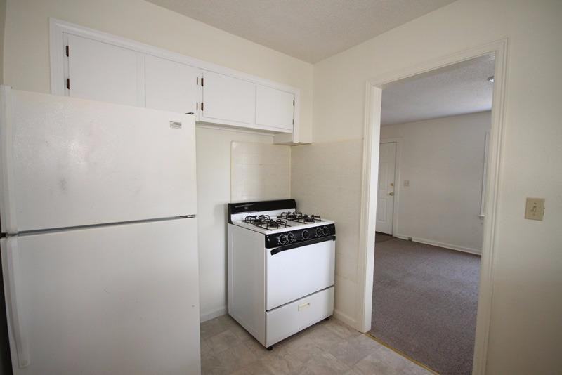 321 W 18th St #1 - Photo 5 of 10