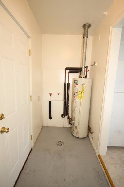 321 W 18th St #1 - Photo 6 of 10