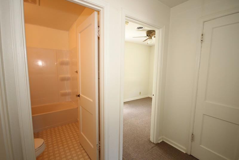321 W 18th St #1 - Photo 7 of 10
