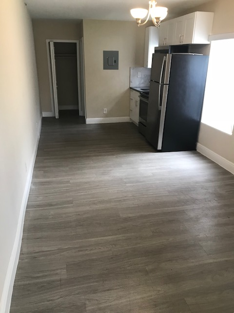 741 Hibiscus AveUnit 6 #6 - Photo 3 of 9