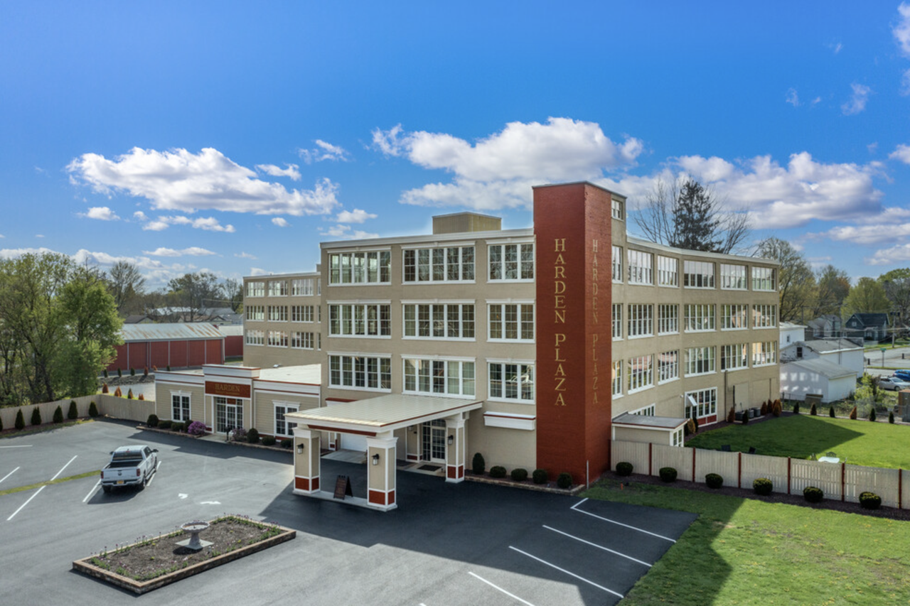 433 West Railroad Street #308 - Photo 2 of 10